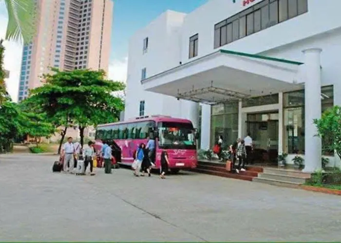 2 Sao Trung Tâm Khu Du Lịch Vườn đào - Bãi Cháy - Hạ Long